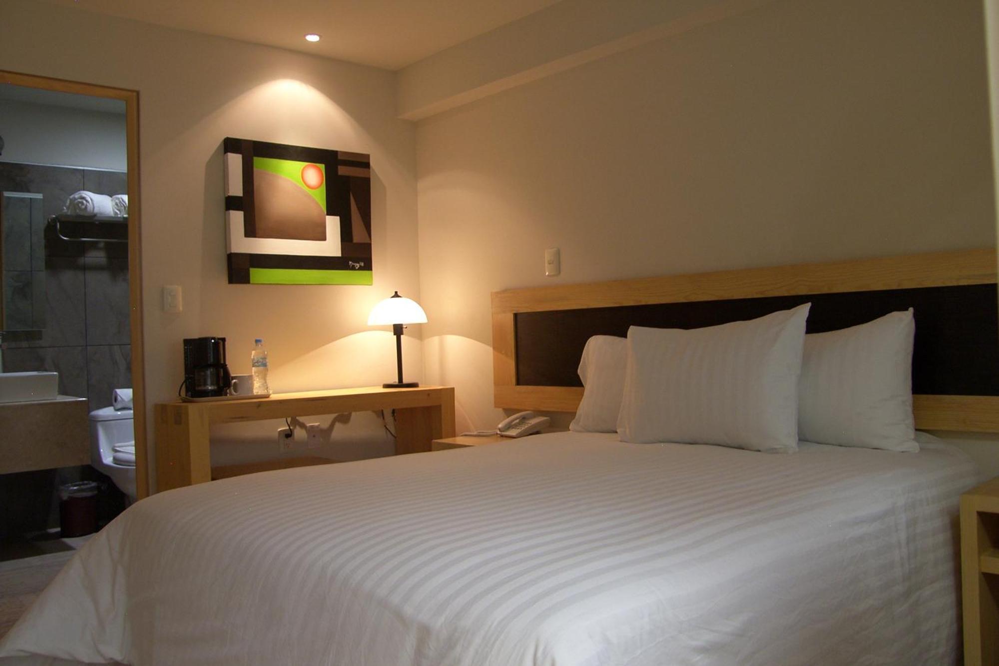 Rymma Hotel Морелия Экстерьер фото